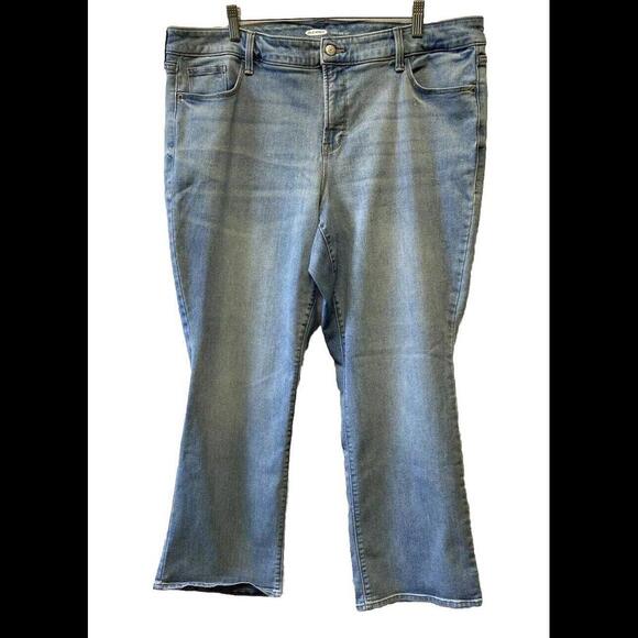 Old Navy Denim - Old Navy Kicker Boot Cut Women’s Light Wash Stretch Casual Jeans Plus Sz 20